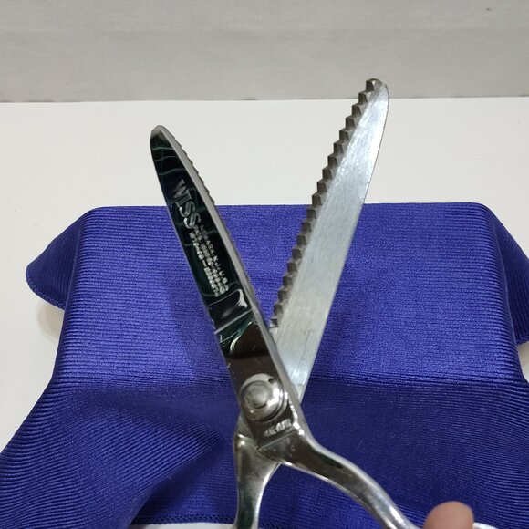 WISS Pinking Shears Chrome-Plated Sewing Scissors Newark NJ Stamp 9" Length VTG - Picture 6 of 6